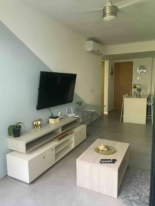 Menesse City Condo بلايا ديل كارمن